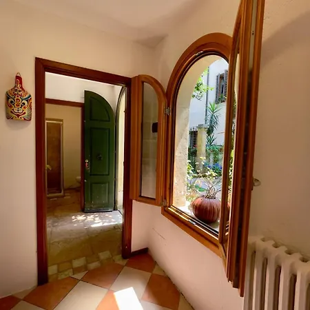 Residenza Il Cavallo E La Torre Apartment *